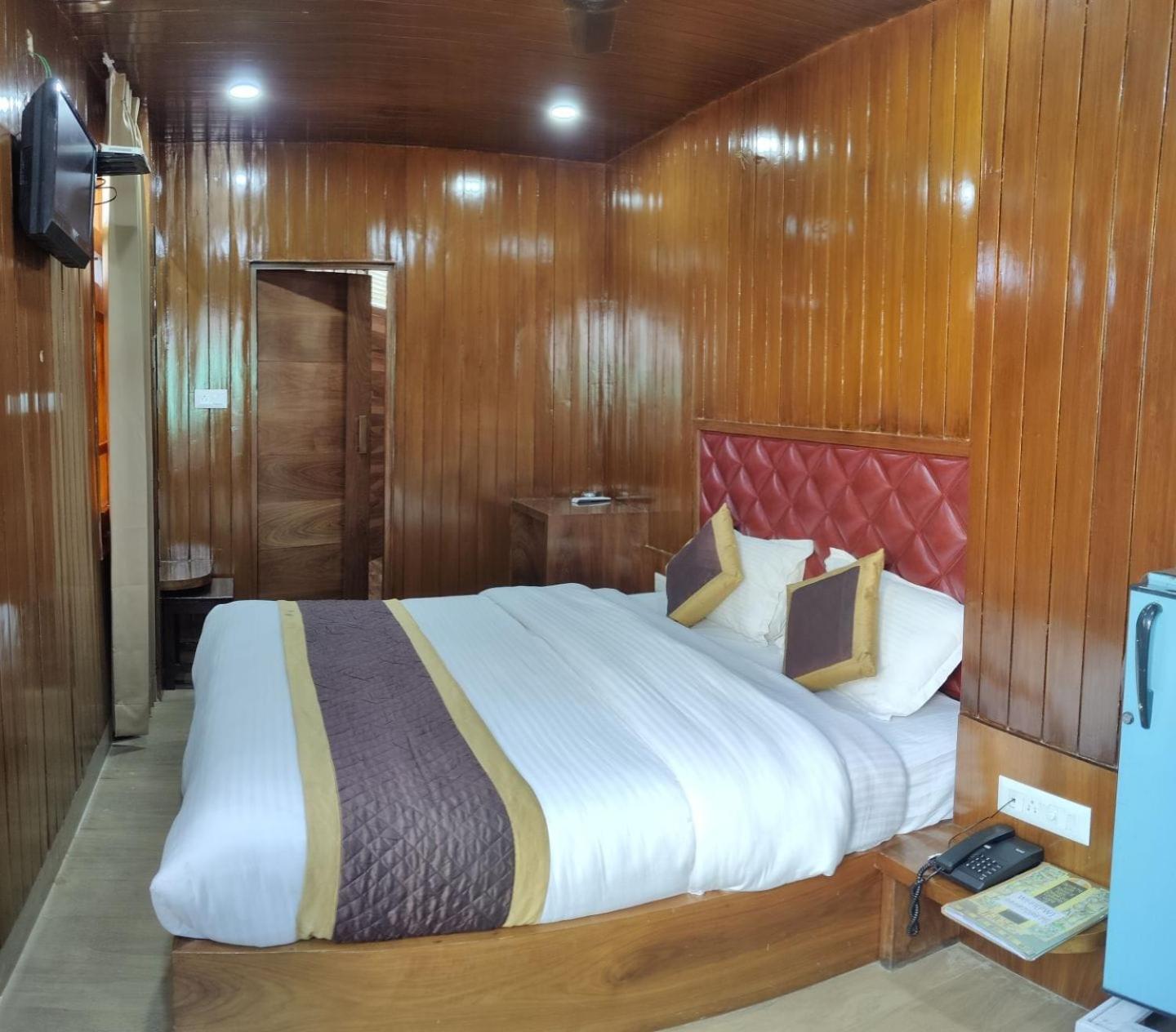 Hotel India House Дхарамсала Екстериор снимка
