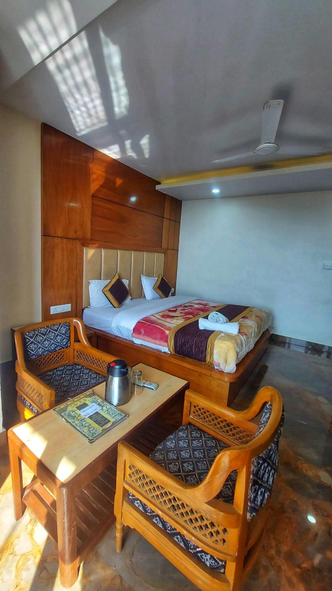 Hotel India House Дхарамсала Екстериор снимка